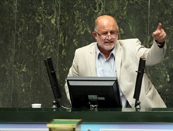 روحانی را به خاطر وضع بحرانی دریاچه ارومیه  به صحن علنی مجلس می‌‌کشانیم