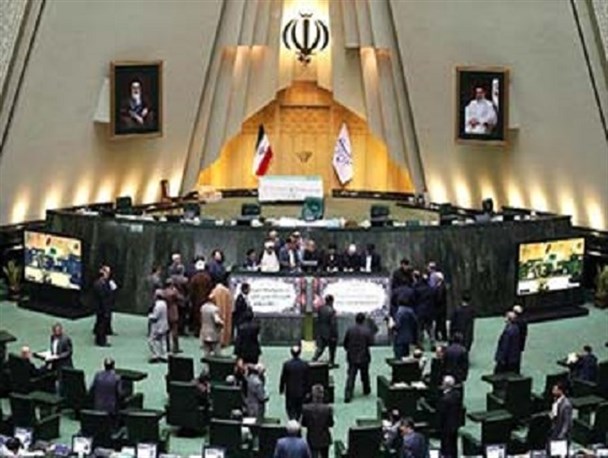 FATF خودتحریمی ملت را در پی دارد / نمایندگان سفارشات رهبری را بازخوانی کنند