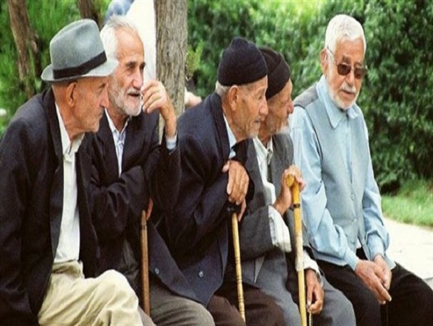 گرد پیری روی چهره ۵.۶ درصد از جمعیت البرز/ ایران؛ سومین کشور جهان در سرعت کهنسالی