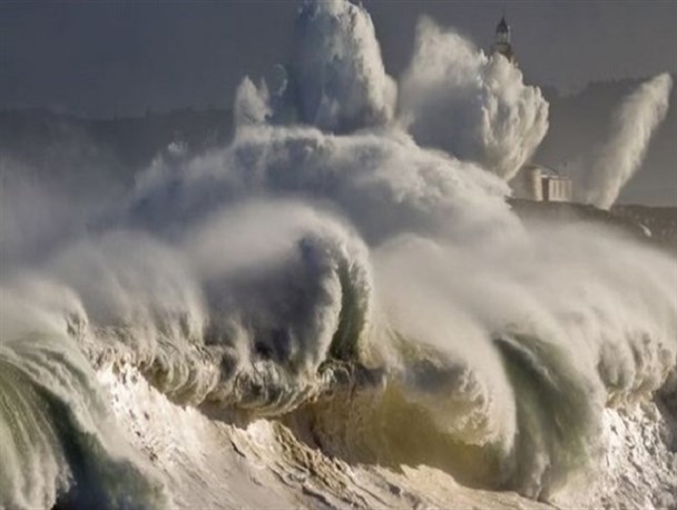 بسیج همگانی برای مقابله با طوفان حاره‌ای شاهین در سیستان و بلوچستان/ ۲ فروند بالگرد جهت تسریع در امدارسانی ها به جنوب استان اعزام شد