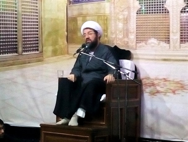 بی حجابی به مقاومت جبهه حق ضربه میزند / شیعه بودن را از حسین(ع) آموختیم