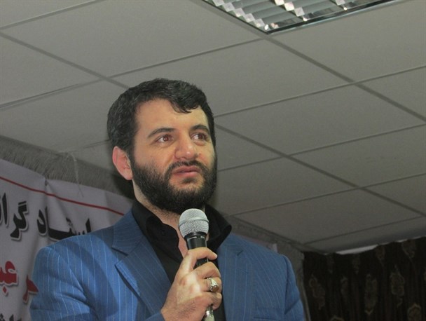 مسئولان دولتی به جای اقتصاد مقاومتی به اقتصاد مذاکراتی اعتقاد دارند!/اقتصاد مقاومتی یعنی مذاکره با خودمان برای رفع تحریم های داخلی!