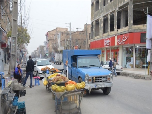 بسته شدن خیابان پرتردد در شهرستان بهارستان+عکس