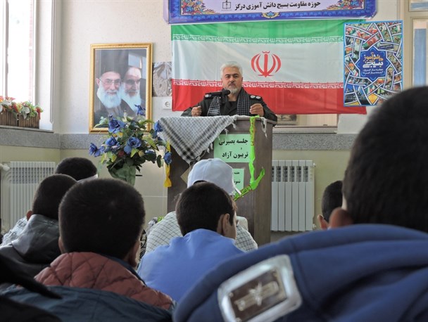 جایگاه شهید حسین فهمیده بسیار با ارزش است/ خطر شبکه‌هایی مجازی برای دانش‌آموزان