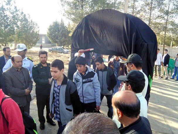 اعزام 365 نفر از دانش آموزان هرسینی به مناطق عملیاتی غرب کشور+تصویر