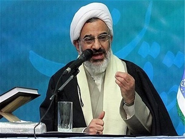 تغییر روحیه جهادی به دنیا طلبی یکی از اهداف دشمن است