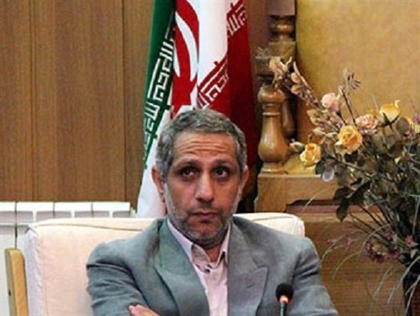 شاعران انقلابی در عرصه ادبیات طلایه دار استکبار ستیزی هستند