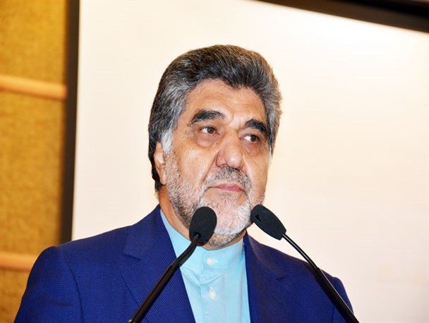 در امریکا هر رئیس جمهوری در راس کار قرار می‌گیرد ابتدا به اسرائیل تعظیم می‌کند/ هیأتها و مساجد را به خیمه وحدت و یکپارچگی تبدیل کنیم