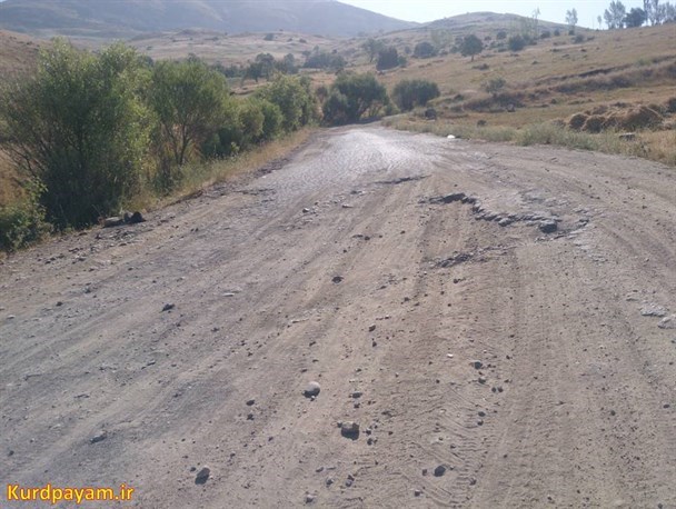 نا مطلوب بودن شاخص و میانگین راه های سراوان نسبت به دیگر نقاط استان/ عدم وجود راه اصلی در حوزه انتخابیه سراوان