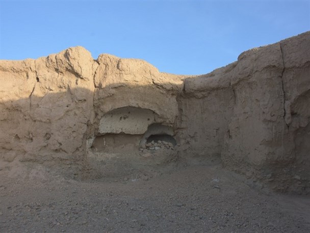 روستای دهک چشم انتظار باستان شناسان/ وجود 6 دستکند در این روستا