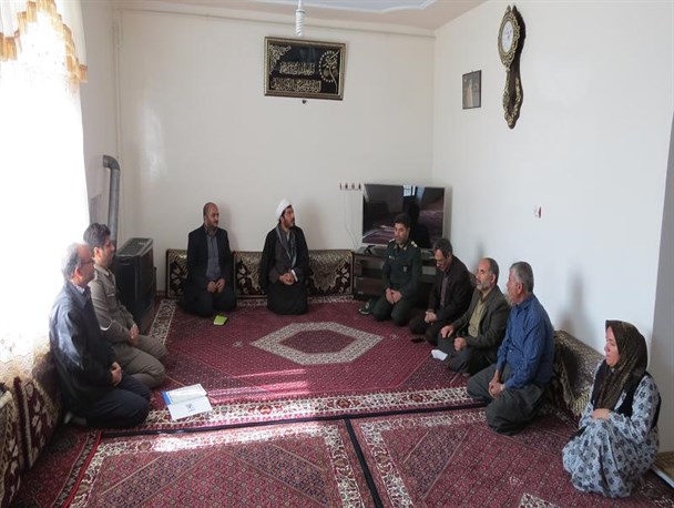 دیدار با خانواده شهیده دانش آموز در دهستان قروچای