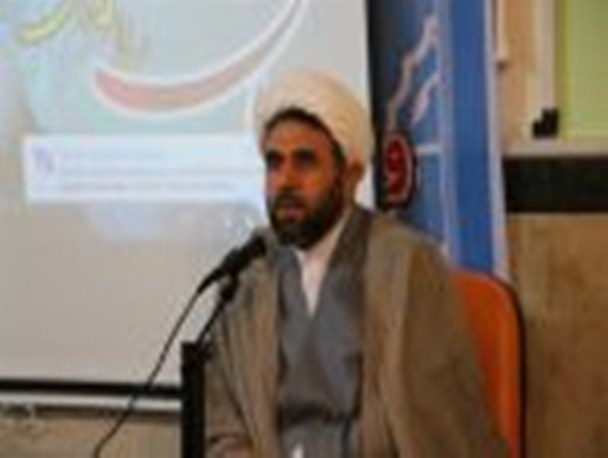 حذف موضوع «شهید فهمیده» در کتب درسی کج سلیقگی است/ دانــش آمــوزان بــایــد شــهیــد فــهمــیــده ها را الــگــوی خــود قــرار بــدهنــد