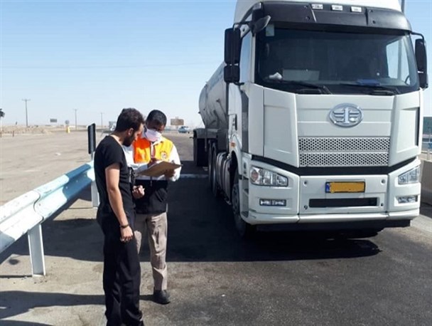 جابجایی کالا در سیستان و بلوچستان از مرز 2 میلیون و 700 هزار تن گذشت/فرآورده‌های نفتی و سیمان عمده کالاهای حمل شده