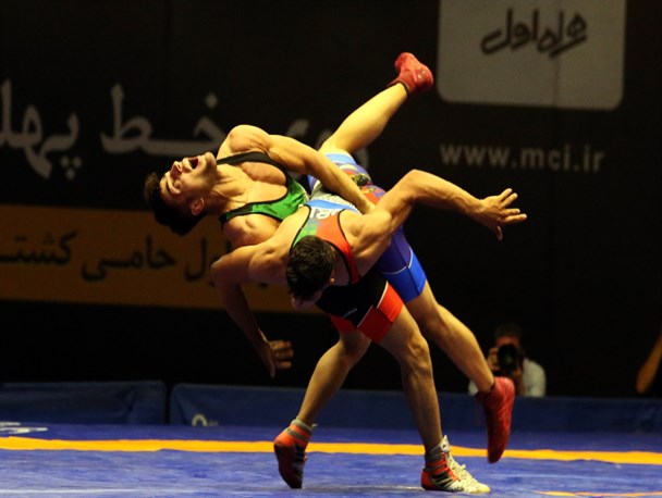 لیگ برتر کشتی| پایان دور رفت مسابقات فرنگی در گروه الف/ فولادین ذوب آمل صدرنشین شد