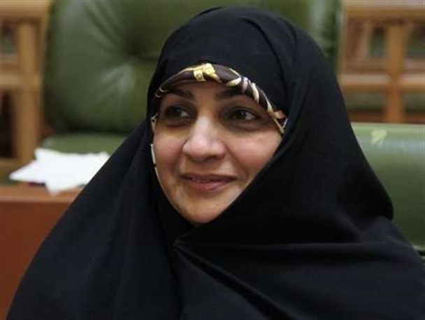 تاکید رهبر انقلاب باعث شد کتاب "من زنده‌ام" را بنویسم/نگارش خاطراتم تنها 4 ماه طول کشید+فیلم