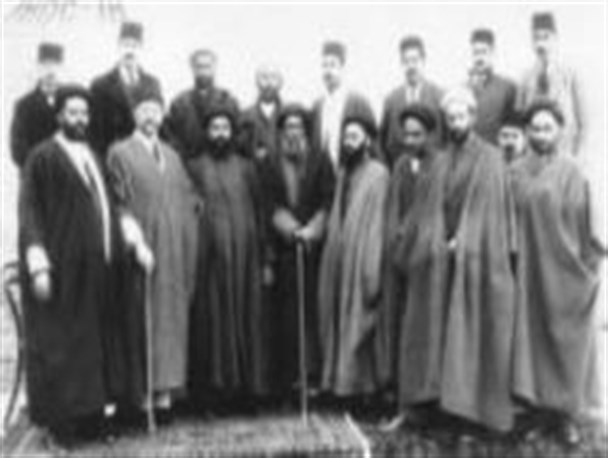 وقتی طرح جمهوری رضاخان توسط مدرس شکست می خورد