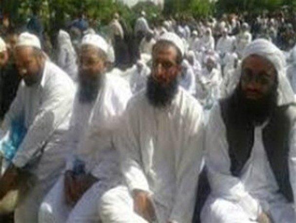 این مطالب توطئه دشمن و شایعه است/ اقدام مخالفان شهدای اهل سنت در سوریه، شانتاژهای تبلیغاتی استکبار جهانی است