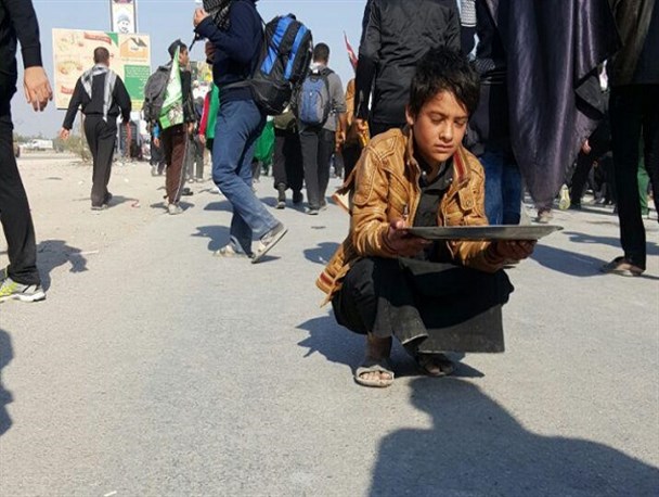 تصاویر/جلوه های زیبا ازحضور کودکان در پیاده روی اربعین