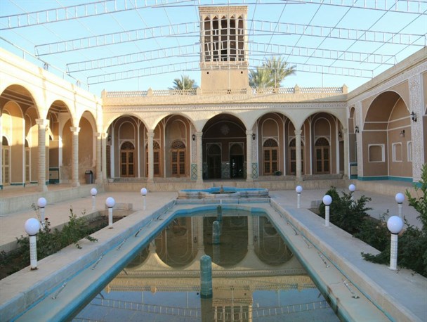 تبلور هنر معماری سنتی در باغ تیتو بافق+تصاویر