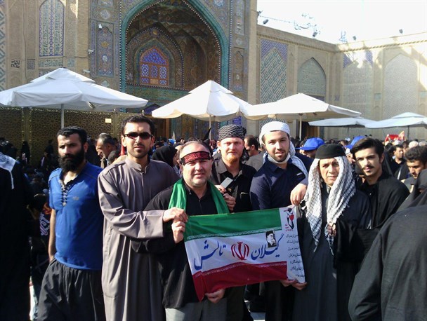 تصاویری از حضور کاروان اربعین تالش در مسیر کربلا