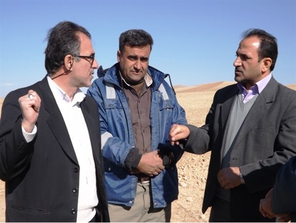 بازدید میدانی فرماندار ملکان از گازرسانی به روستاها+ تصاویر