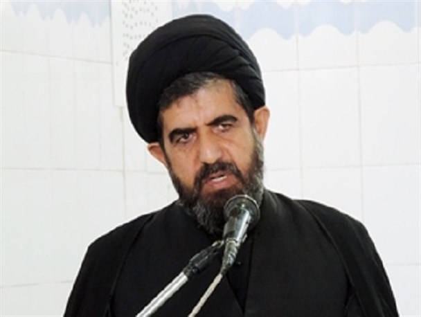 با کمک سپاه سرانه ورزش فلاورجان به ۳۰ سانتی متر رسیده است