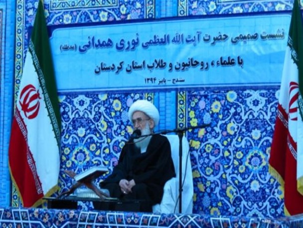 سیاست سکولاریزم، ترفند دشمن برای دین گریزی مردم است