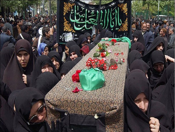 زنانی که مهریه های خود را برای برپایی عزای امام شان بخشیدند