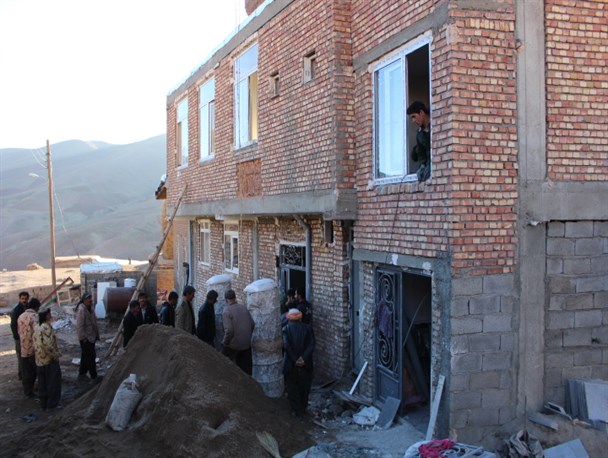 ساخت مسجد روستای کردکندی شاهین دژ+تصاویر