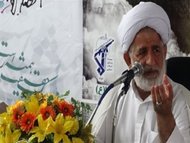 داعش به زودی به گورستان تاریخ خواهد پیوست/ دشمن برای بر هم زدن رابطه امت و ولایت نقشه کشیده است