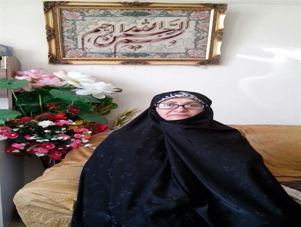 بانوی واقف همدانی: از شهادت همسرم، درس بزرگ گذشت و ایثار گرفتم
