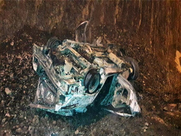 آتش گرفتن سواری سمند پس از برخورد با دیواره تونل در محور سوادکوه +تصاویر