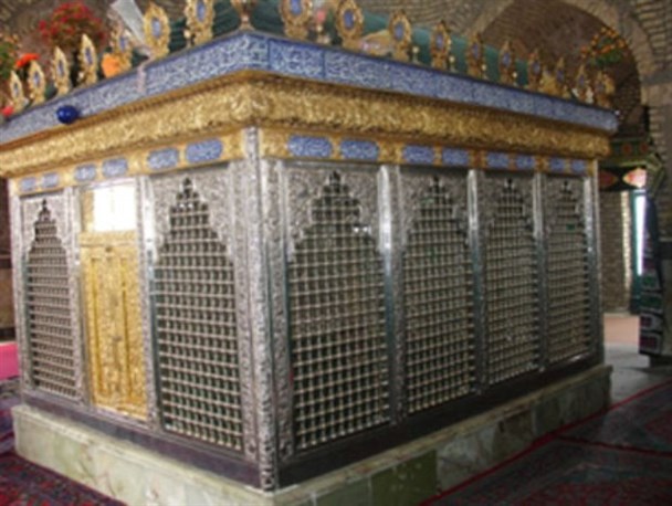 نزدیکی مردم به بقاع متبرکه باعث تقویت اعتقادات مذهبی مردم می شود