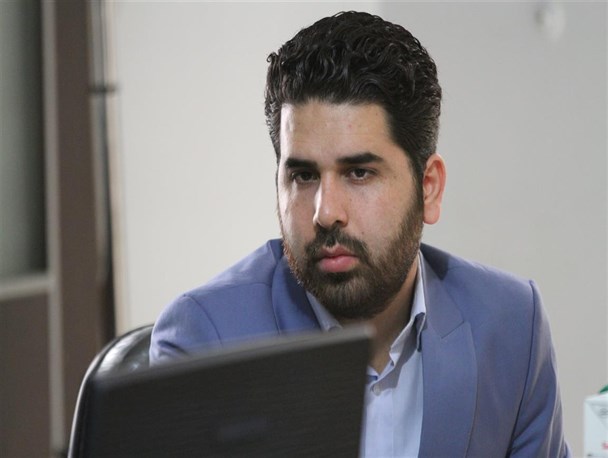 تمام همکلاسی‌هایم مهاجرت کرده‌اند/ درهای بسیج به روی همه باز است/ تبریز‌ی‌ها بمب انرژی برای انجام کار هستند