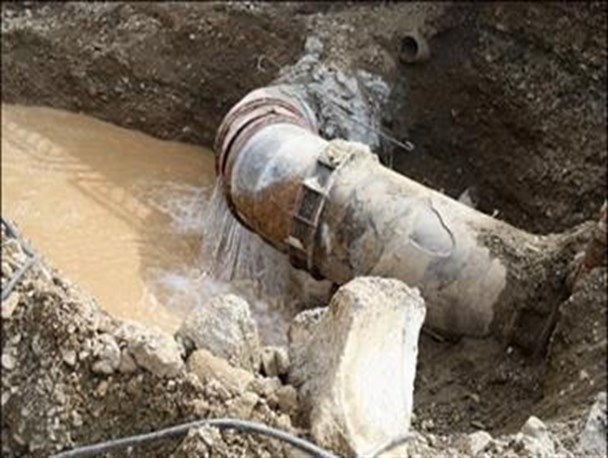 فرسوده بودن ۳۰ درصد شبکه آبرسانی نهاوند