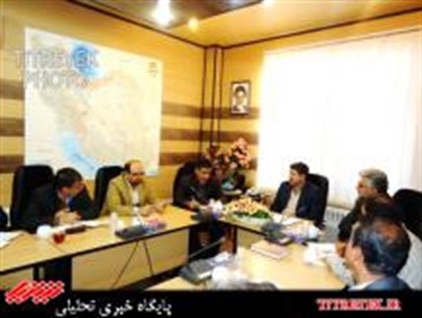 برخورد با ایجادکنندگان سدمعبر و دست فروشان جاده ای/ساماندهی دست فروشان در نقاط معین