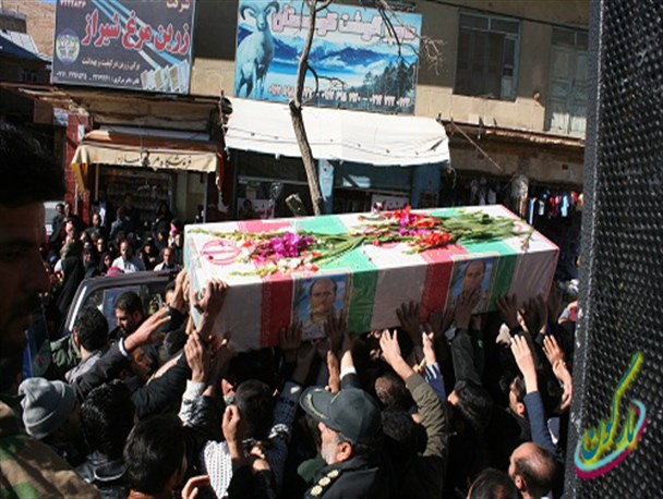 تشیع باشکوه پیکر شهید ماندنی در سپیدان