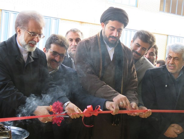 ایستگاه پمپاژ آب شهرک آبمعدنی کوهرنگ با حضور معاون وزیر صنعت، معدن و تجارت افتتاح شد