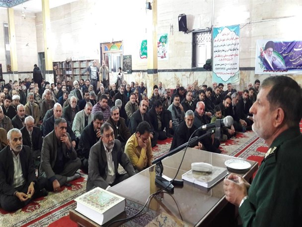 ملت ایران با بصیرت ولایی مقابل توطئه های دشمنان می ایستند