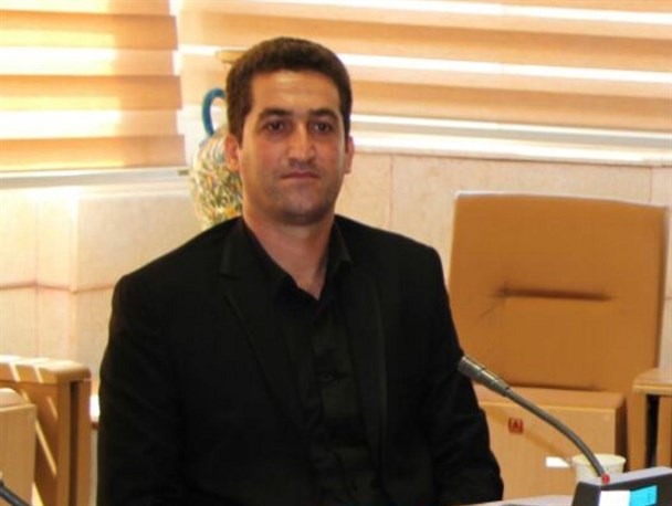 مقام معظم رهبری هرگز سکوت نکرده اند و در مقابل مشکلات موضع گیری می کنند