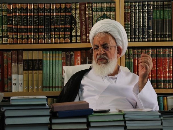کمرنگ کردن اعتقاد به ولایت و اخلاق‌مداری توسط دشمن در فضای مجازی دنبال می‌شود