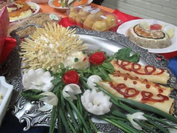 روزی با غذاهای خوشمزه دردبیرستان شاهد ریخانه النبی قاین+تصاویر