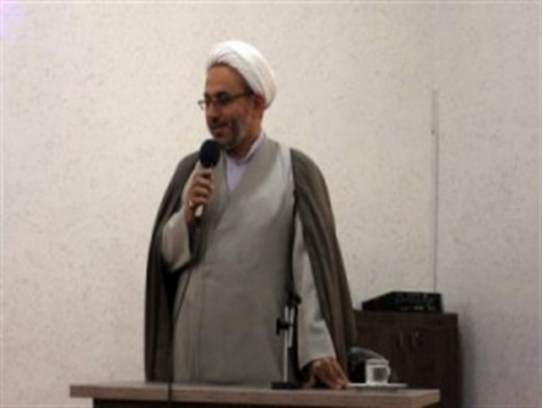 هوشیاری نسل جوان در برابر تفکرات انحرافی و فرهنگ منحط غرب ضروری است