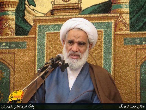 جریان غرب گرای داخلی با پشتیبانی استکبار به دنبال تشریفاتی کردن رهبری و در وهله بعد حذف رهبری می باشد / تصور می کنند در آینده باتشکیل مجلس خبرگان ضعیف می توانند در مقابل رهبری قد علم کنند