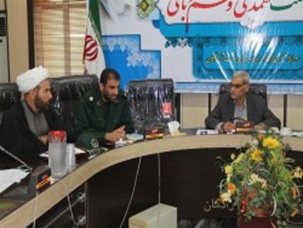 دشمن سعی دارد با ترویج مواد مخدر جوانان را منحرف کند