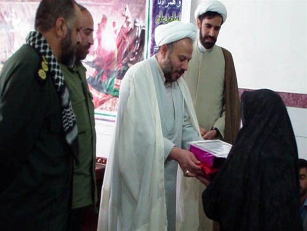 از جوان ترین و مسن ترین نماز گزار بخش طغرالجرد کوهبنان تجلیل شد + تصویر