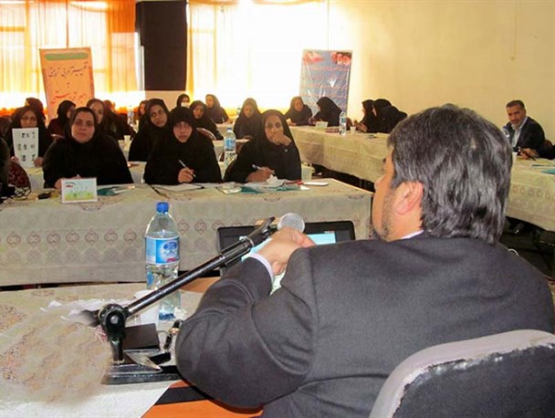 برگزاری کارگاه طرح واره درمانی و مثبت اندیشی مشاوران غرب استان گلستان در انبارالوم آق قلا