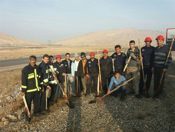 کاشت نهال به دست آتش نشانان فسایی