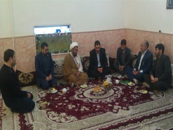 دبیر ستاد امر به معروف استان خراسان رضوی از خانواده شهید کبیری فریمانی دیدار کرد