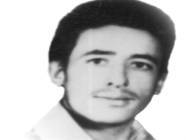 مامورین پهلوی مزار شهید را نبش قبر کردند/ عکس شاه را آتش زدیم و کتکش را هم خوردیم